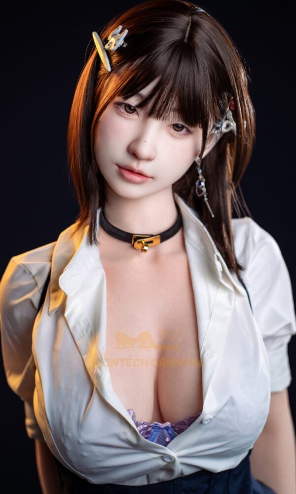 Poupée sexuelle en silicone Yui de 158 cm